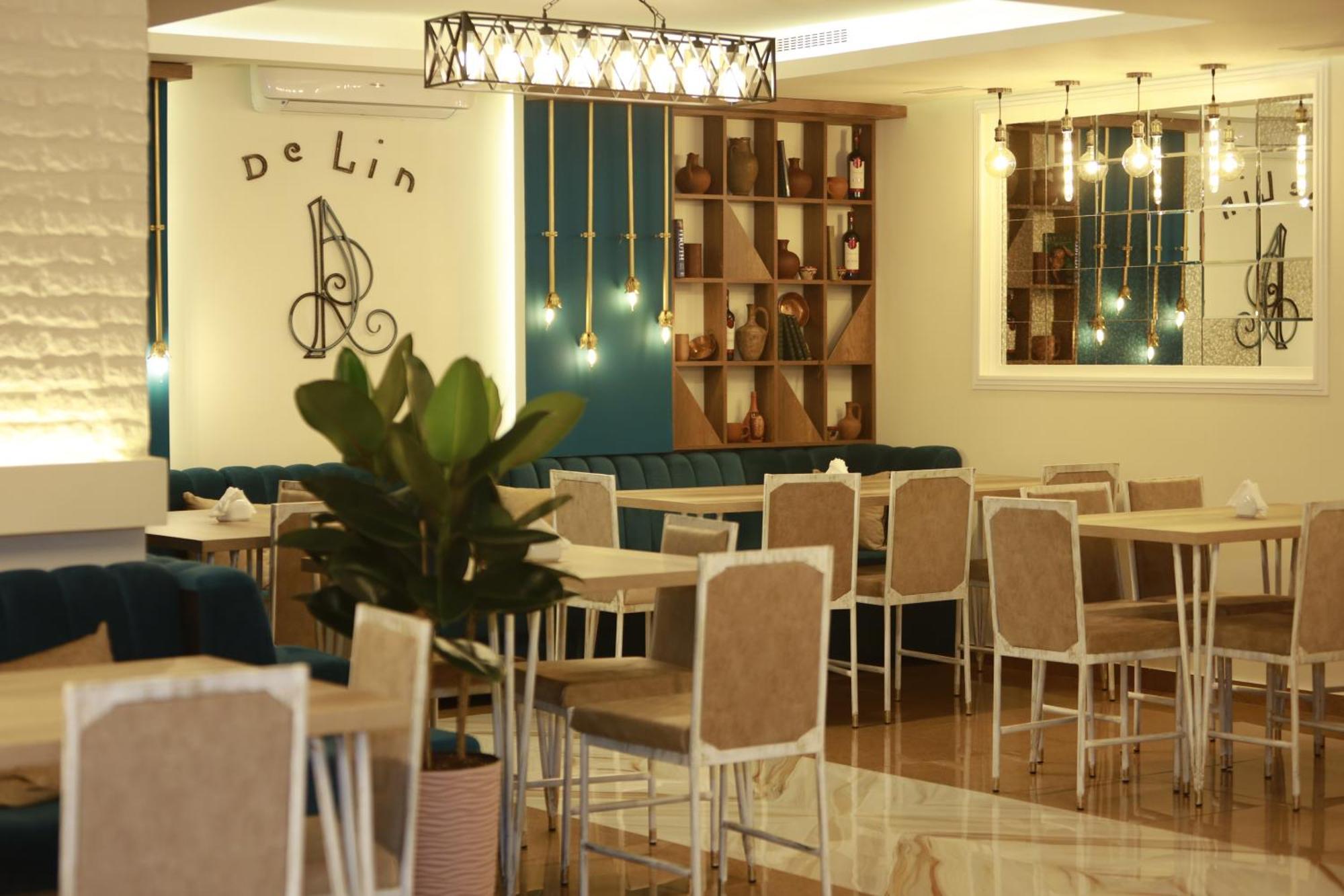 Delin Hotel And Tours Єреван Екстер'єр фото